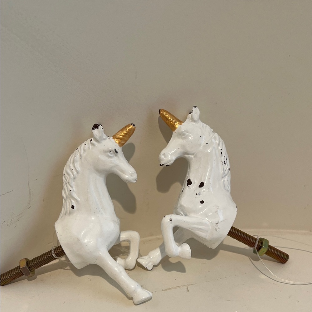 🦄 Set of 2 Charming Unicorn Drawer Knobs, White with Gold Horns